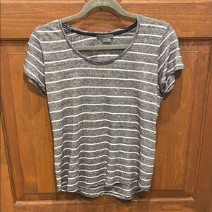 Vince Navy and White short sleeve Striped Tee Top linen cotton Medium M